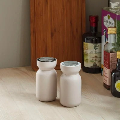 530582_530581_530580_eva_solo_sapor_shaker_salt_pepper_mill_02_square
