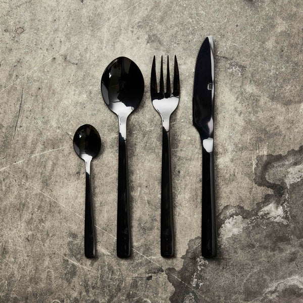 RAW_cutlery_154611528215505_2022_84e2c77b-936e-4d55-ad94-4edab9e20d9e